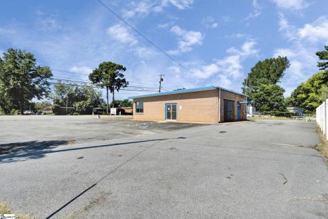 1310 72/221 East Highway Greenwood SC 29649