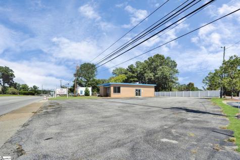 1310 72/221 East Highway Greenwood SC 29649