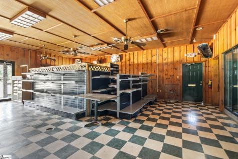 869 Poplar Street Clinton SC 29325