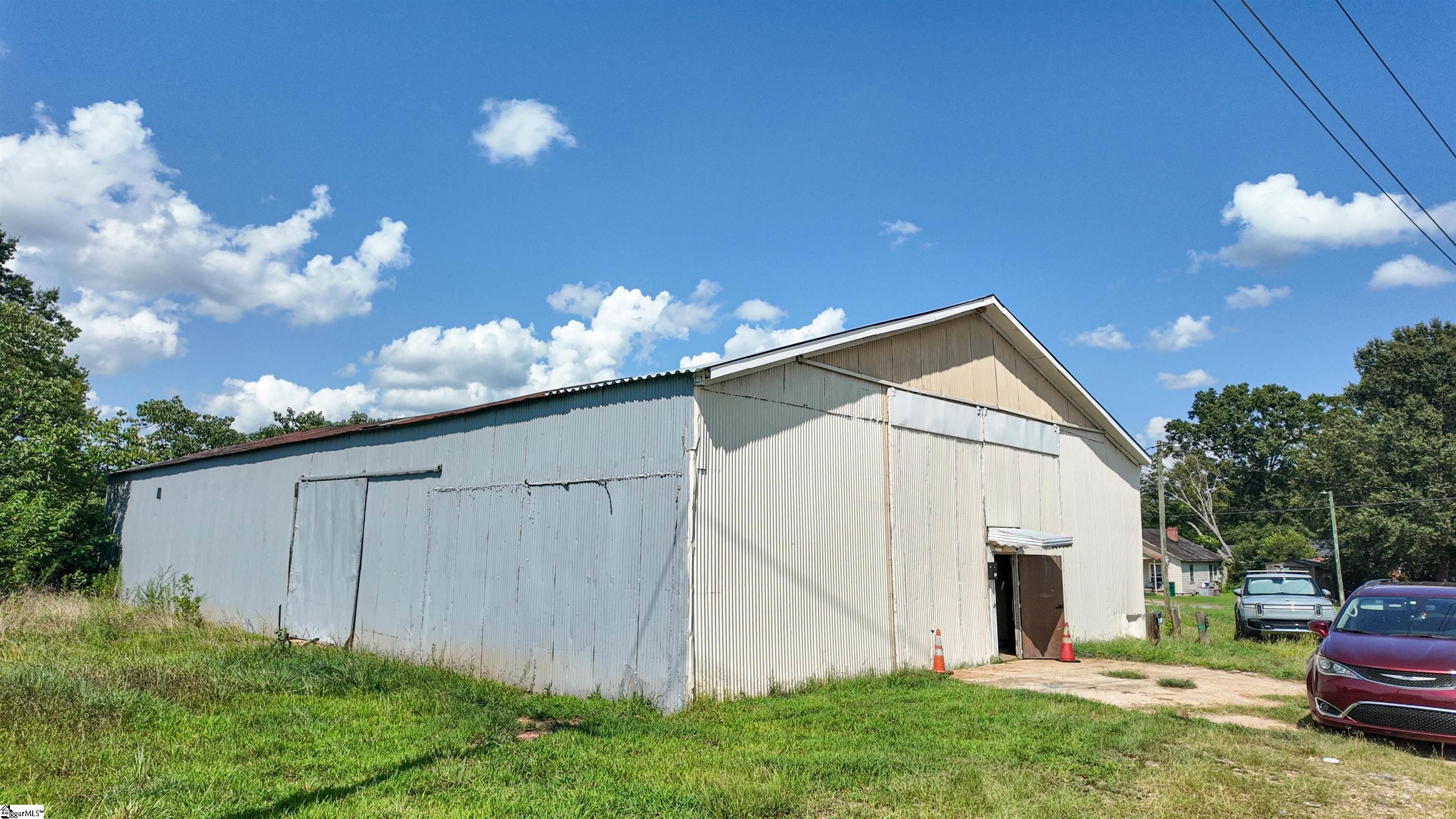 365 Conway Avenue Laurens SC 29360