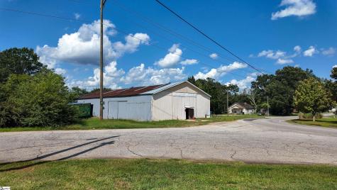 365 Conway Avenue Laurens SC 29360