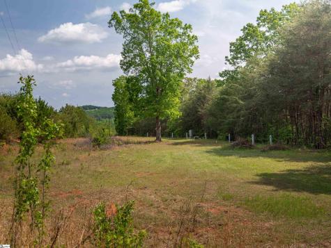 149 April Valley Lane Pickens SC 29671