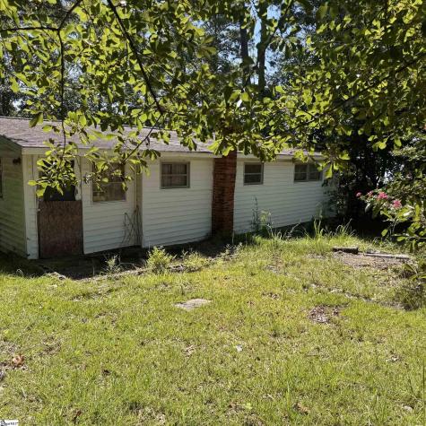 81 Challenger Road Cross Hill SC 29332
