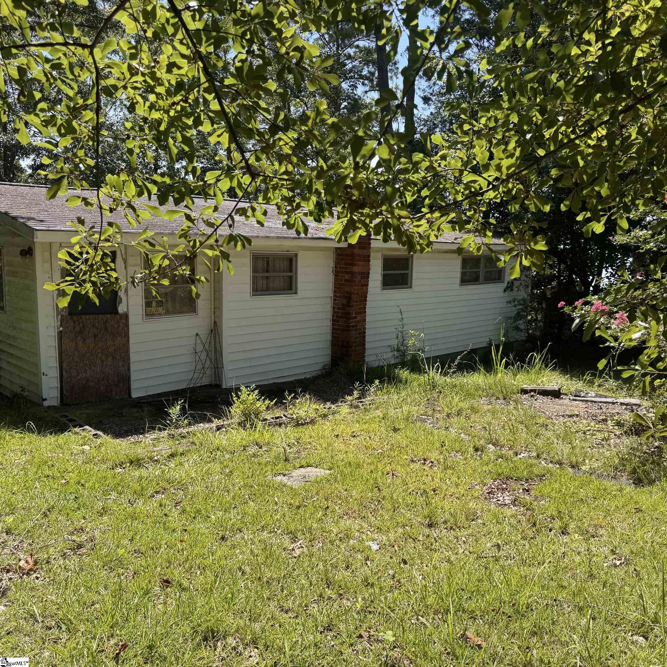 81 Challenger Road Cross Hill SC 29332