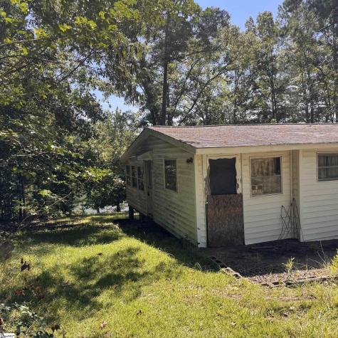 81 Challenger Road Cross Hill SC 29332