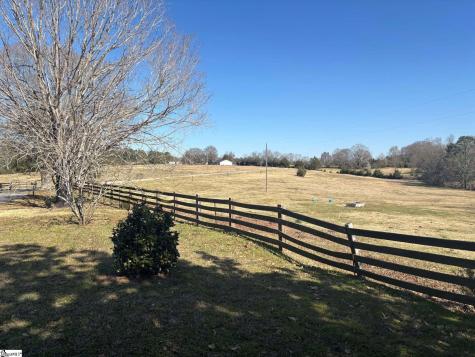 672 Boxwood Road Laurens SC 29360