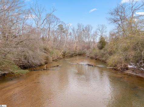 1709 River Road Woodruff SC 29388