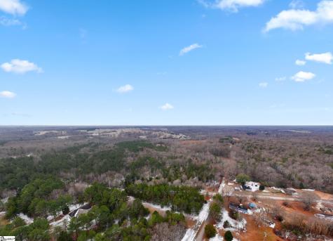 1709 River Road Woodruff SC 29388