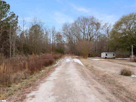 1709 River Road Woodruff SC 29388
