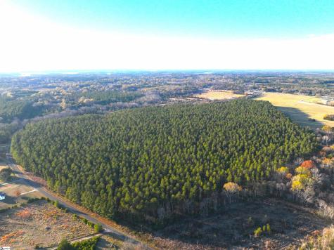 05 Seneca St Extension Calhoun Falls SC 29628
