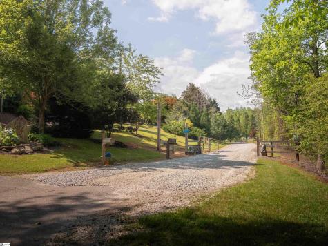 149 April Valley Lane Pickens SC 29671