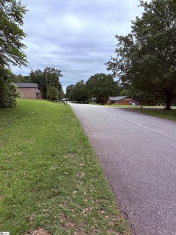 802 Mike Circle Spartanburg SC 29303