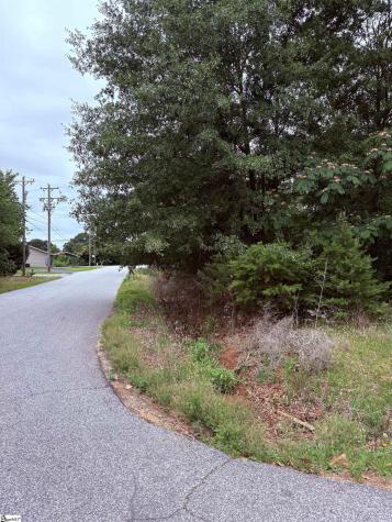 802 Mike Circle Spartanburg SC 29303