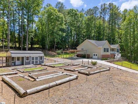 000 Trey Lane Ware Shoals SC 29692