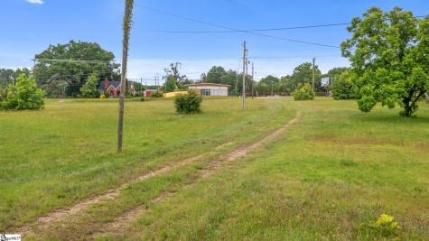 00 E Main Street Laurens SC 29360