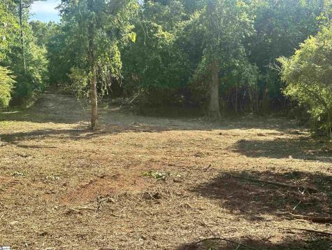 772 Brick House Road Laurens SC 29360