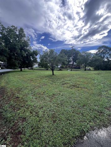 5 S Goodrich Street Pelzer SC 29669