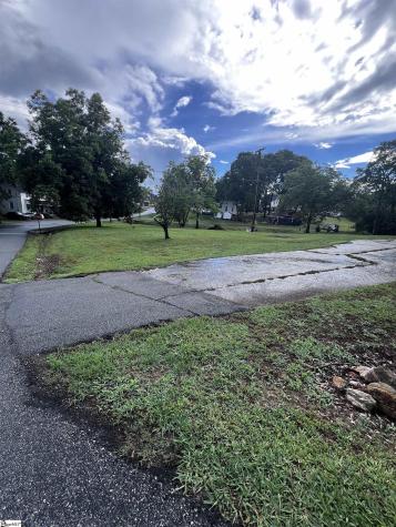 5 S Goodrich Street Pelzer SC 29669