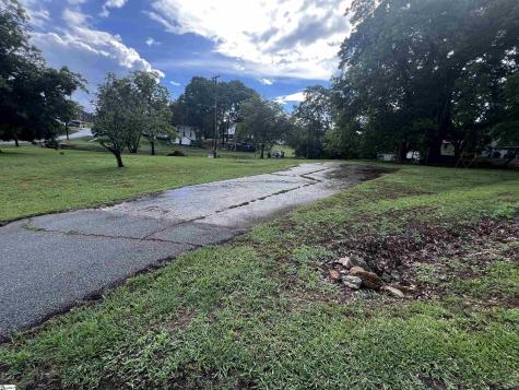 5 S Goodrich Street Pelzer SC 29669