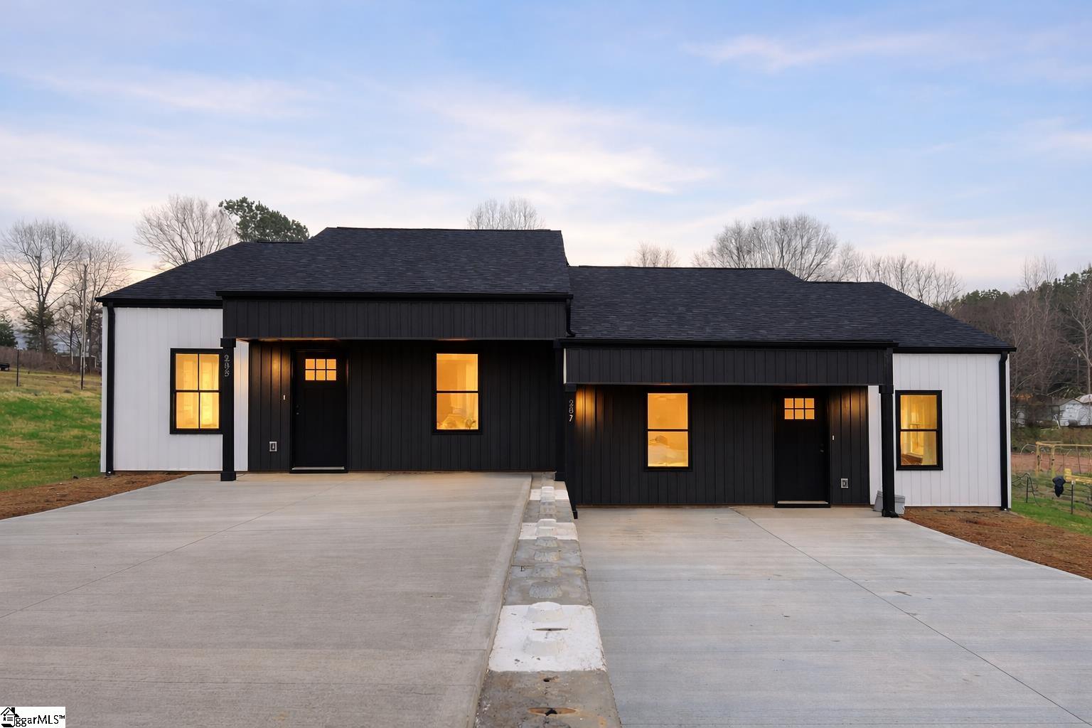 285/287 Scenic Avenue Campobello SC 29322