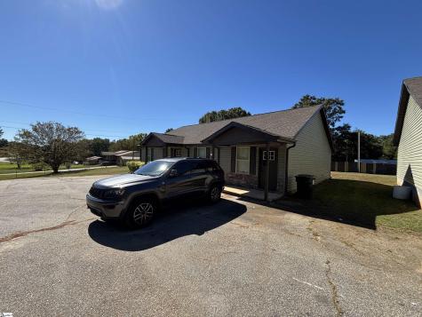 222 & 224 Griffin Mill Road Pickens SC 29671