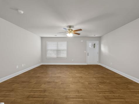 115/117 Oak Street Greer SC 29651