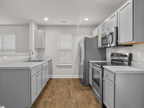 115/117 Oak Street Greer SC 29651