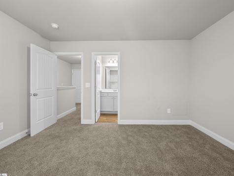115/117 Oak Street Greer SC 29651