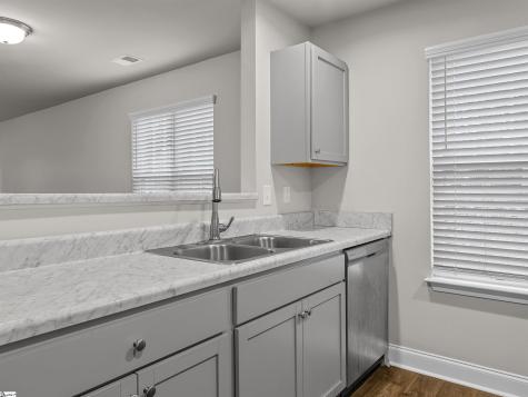 115/117 Oak Street Greer SC 29651