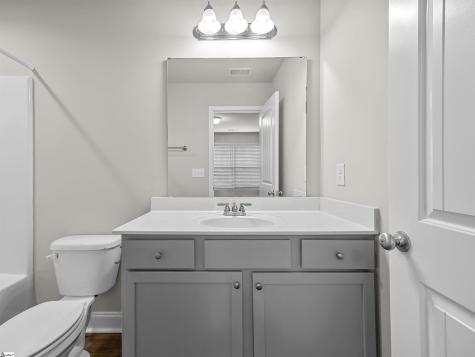 115/117 Oak Street Greer SC 29651