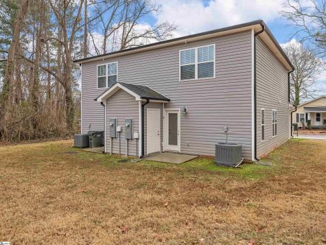 115/117 Oak Street Greer SC 29651