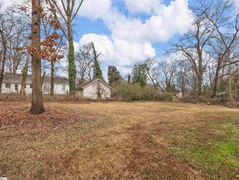 115/117 Oak Street Greer SC 29651