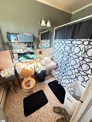 23 Abbeville Street Due West SC 29639