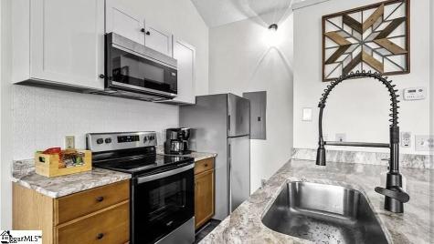 963 Fishermans Cove Seneca SC 29672
