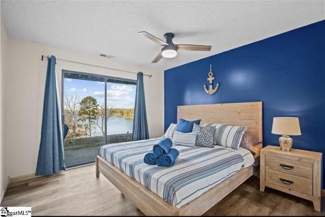 963 Fishermans Cove Seneca SC 29672