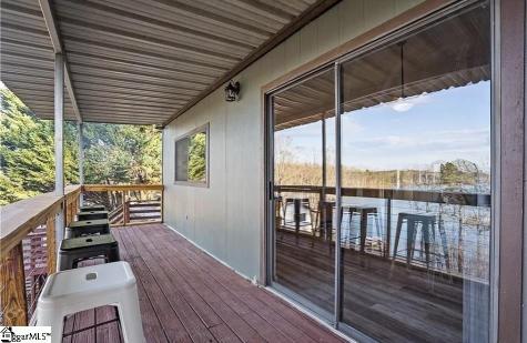 963 Fishermans Cove Seneca SC 29672