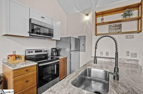963 Fishermans Cove Seneca SC 29672