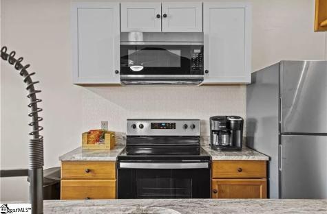 963 Fishermans Cove Seneca SC 29672