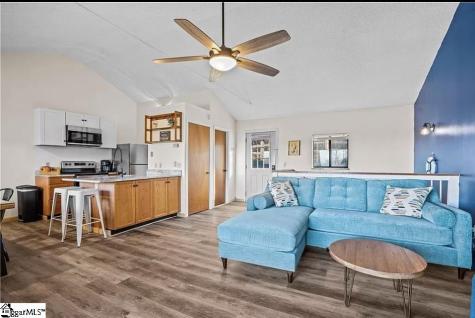 963 Fishermans Cove Seneca SC 29672