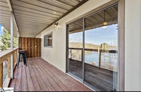 963 Fishermans Cove Seneca SC 29672