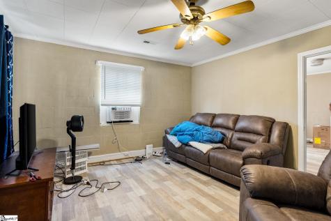 7 Edgewood Drive Ware Shoals SC 29692