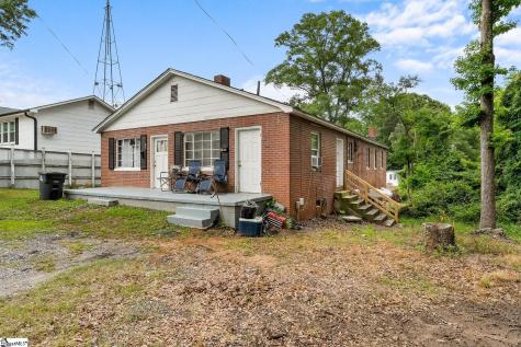 7 Edgewood Drive Ware Shoals SC 29692