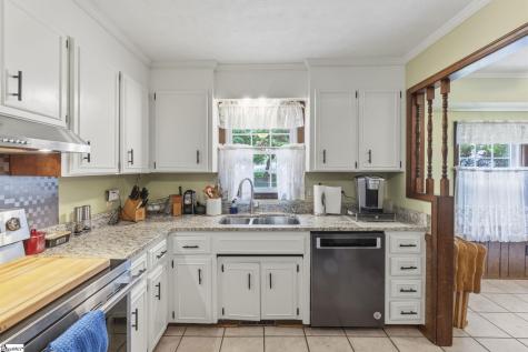 200 Pine Wood Drive Greenville SC 29607