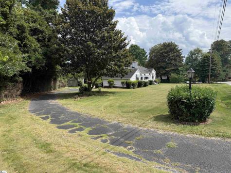 6 Shadow Lane Taylors SC 29687