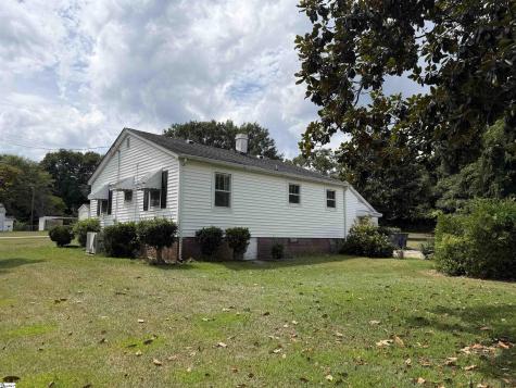 6 Shadow Lane Taylors SC 29687