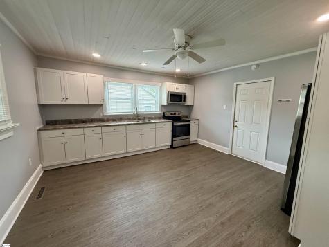 402 Florence Street Clinton SC 29335