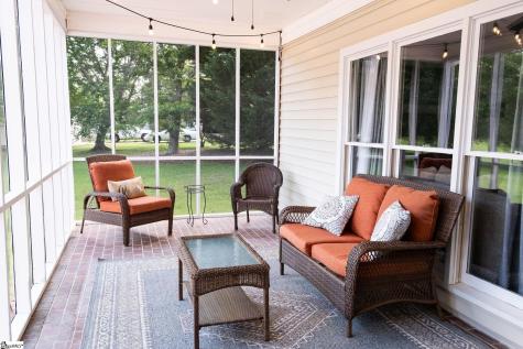 106 Knoll Creek Drive Simpsonville SC 29680