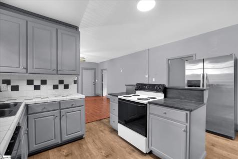 33 Ross Street Greenville SC 29611