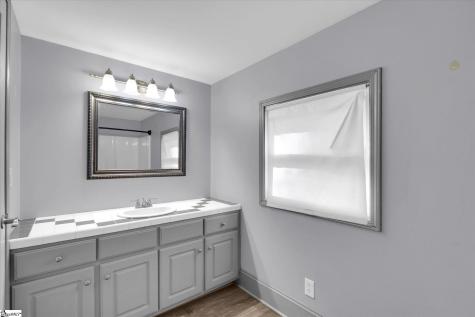 33 Ross Street Greenville SC 29611