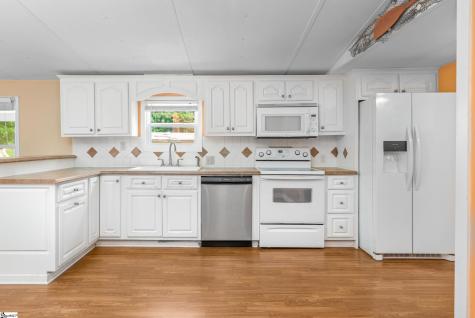 32 Hall Street Cross Hill SC 29332